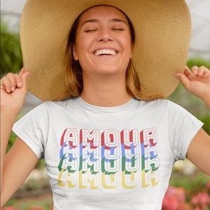 AMOUR tee